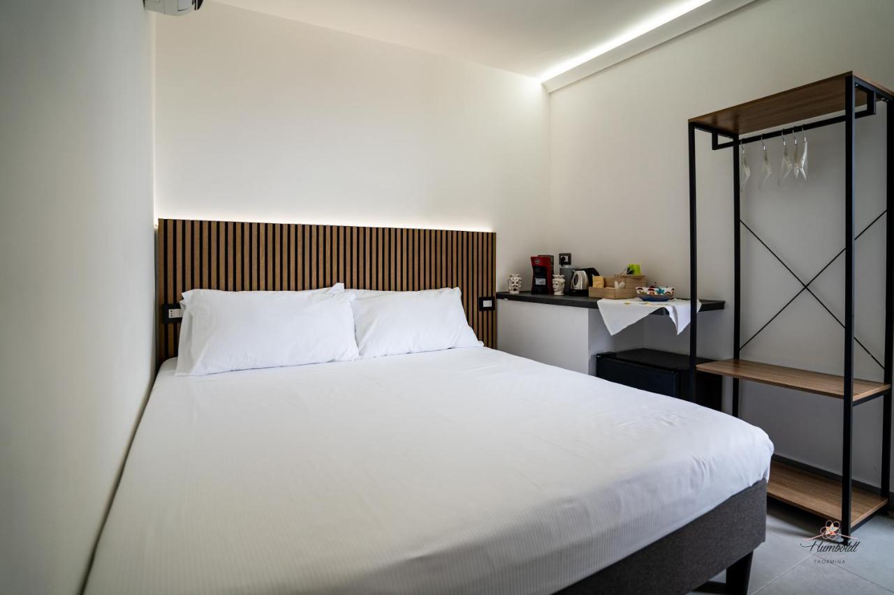 Humboldt Luxury Rooms Таормина Экстерьер фото