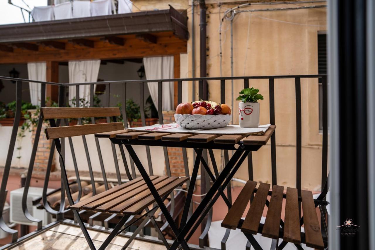 Humboldt Luxury Rooms Таормина Экстерьер фото