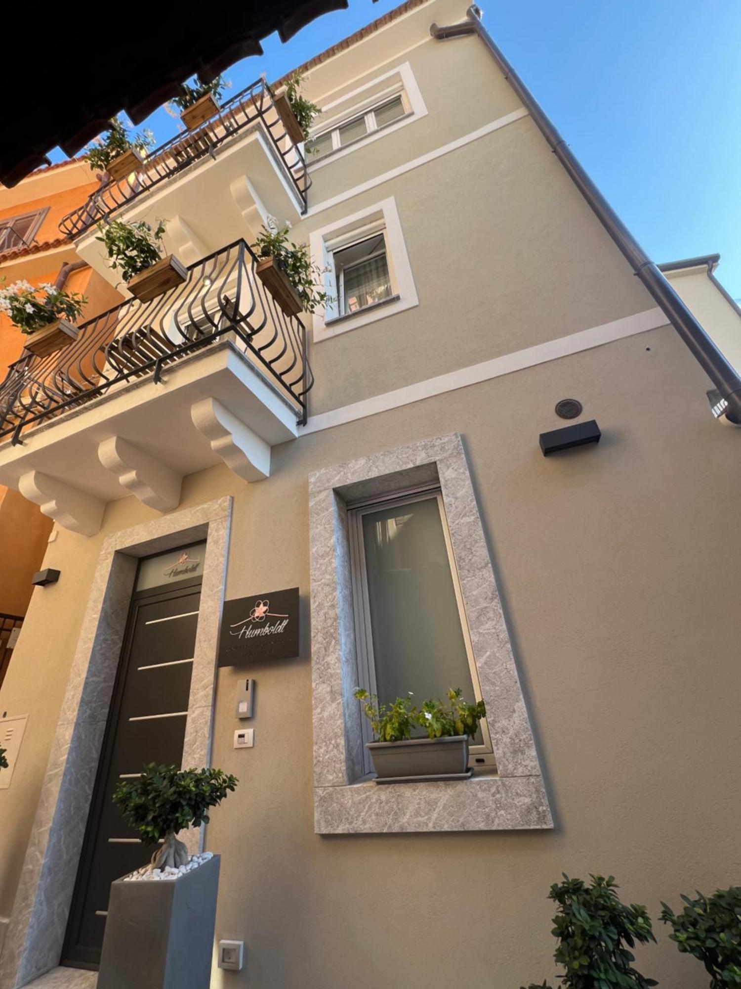 Humboldt Luxury Rooms Таормина Экстерьер фото